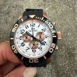 Tw steel grandeur diver rose golden